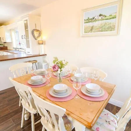 Shannonvale * Nenagh