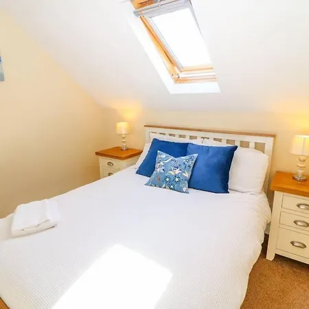 Shannonvale * Nenagh